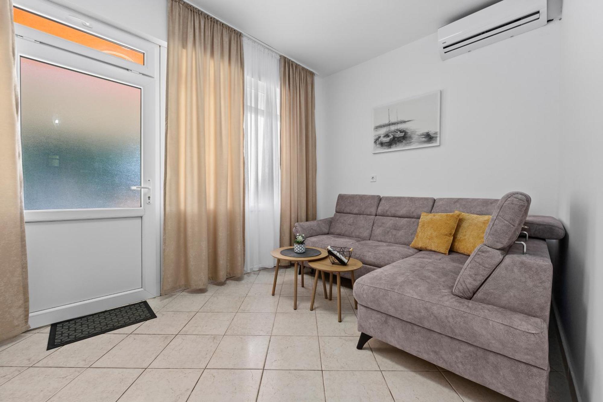 Apartment Lejla Šišan Kültér fotó